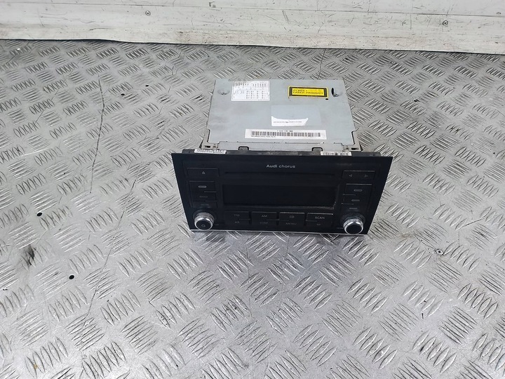 фото №1, Радио audi a4 b7 8e0035152q