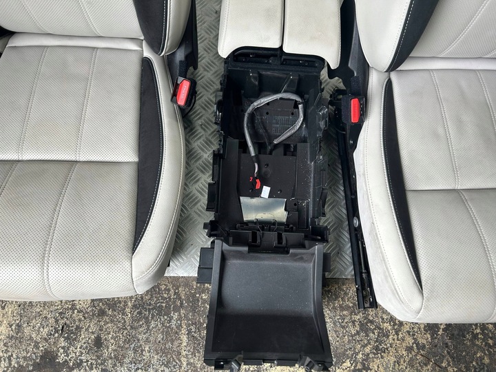 фото №8, Сиденье сиденья диван обшивки туннель range rover velar l560 европа