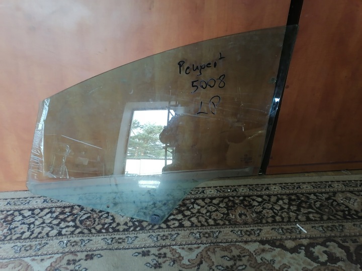 фото №1, Скло двері лівий перед peugeot 5008