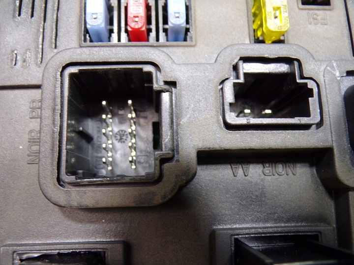 фото №8, Peugeot 407 sw коробка модуль предохранителей bsi 9655221280