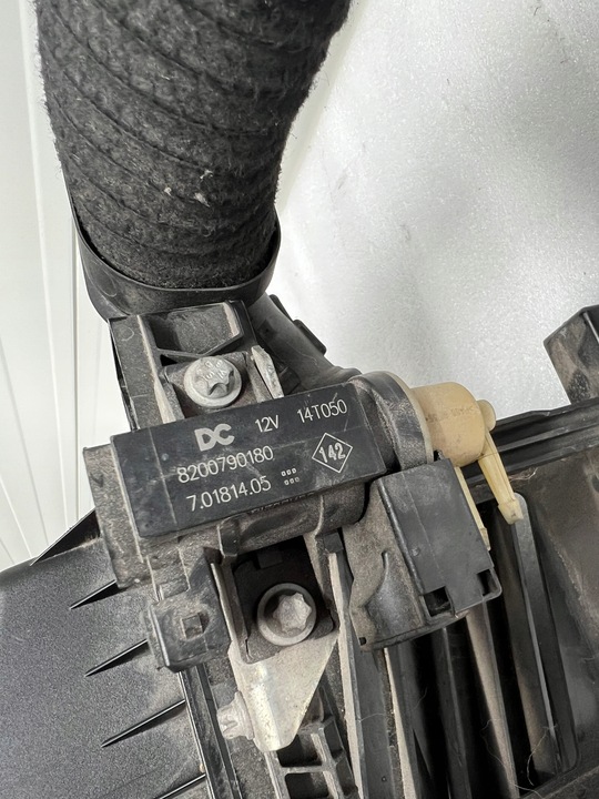 фото №8, Корпус фільтра повітря mercedes a6070900101