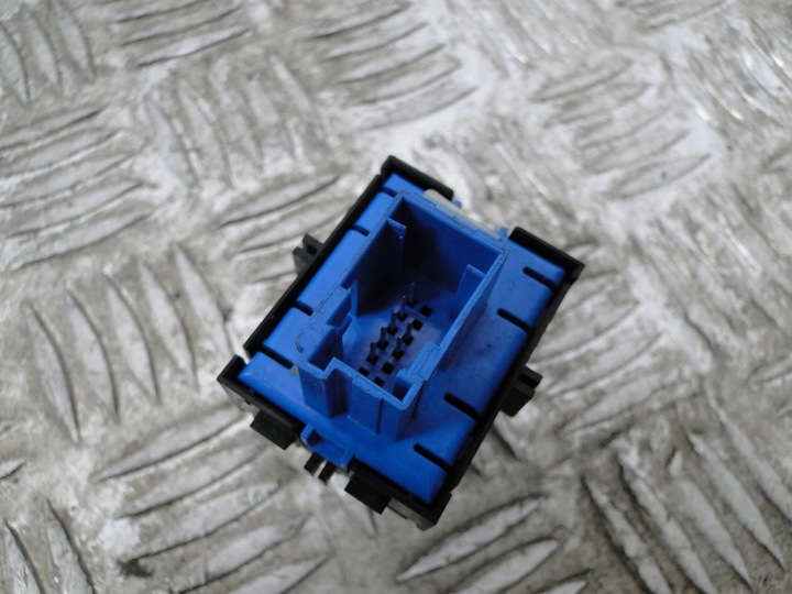 фото №5, Кнопка ручного peugeot 5008 2019 9810593577