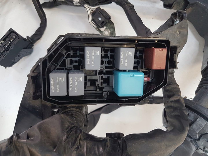 фото №11, Toyota c-hr 1.8 гибрид жгут коробка камеры двигателя