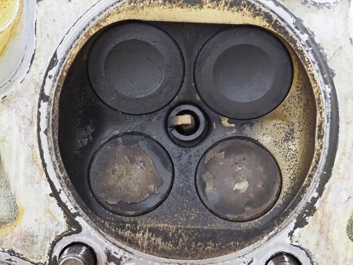 фото №8, Головка w12 6.0 правая 07c103374q audi a8 d3 w12
