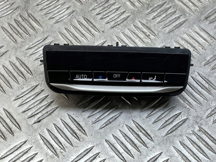 фото №12, Bmw (oem) 5a3bbf4 3' g20 g21 4' g22 перемикач панель клімат-контролю повітропровід