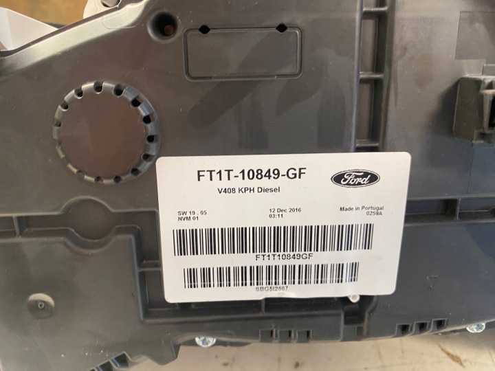 фото №8, Ford transit connect mk2 1.5 tdci панель приладів