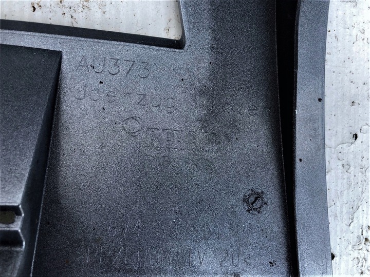 фото №10, Audi оригинальный номер 8v4807511 бампер зад задний