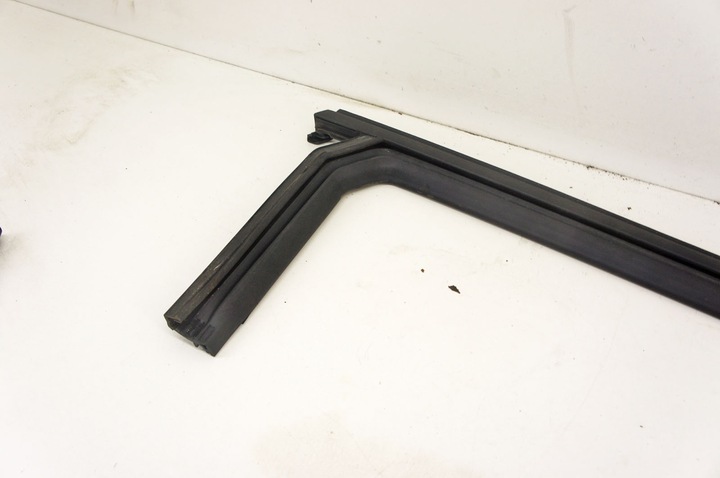 фото №5, Md081 renault clio v прокладка стёкла левый зад hb