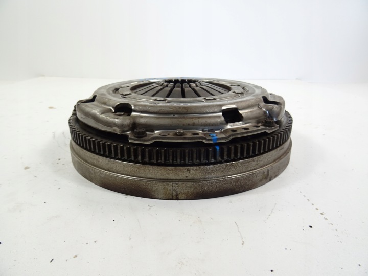 фото №10, Skoda karoq 1.6 tdi зчеплення двомасовий маховик 04l141025f 04l141031k 04l105273