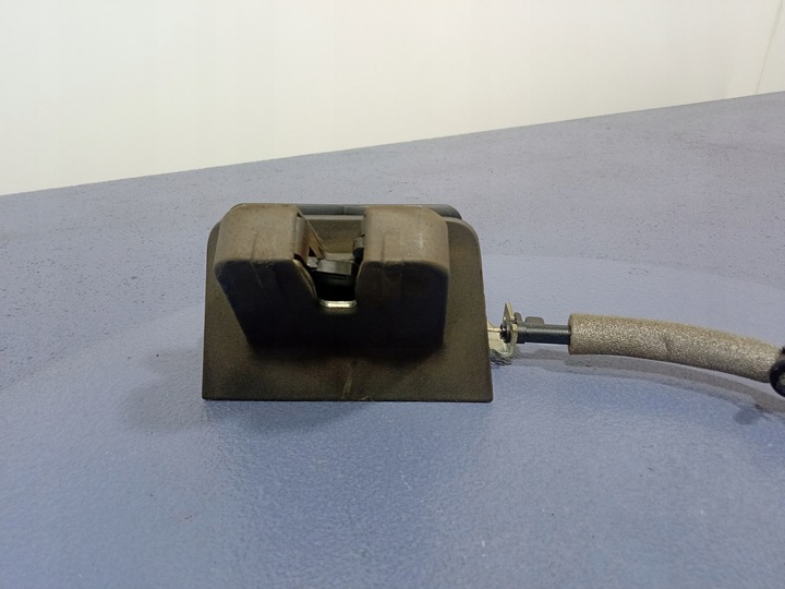 фото №4, Audi rsq8 q8 4m замок доводчик кришки багажника 4m827506d