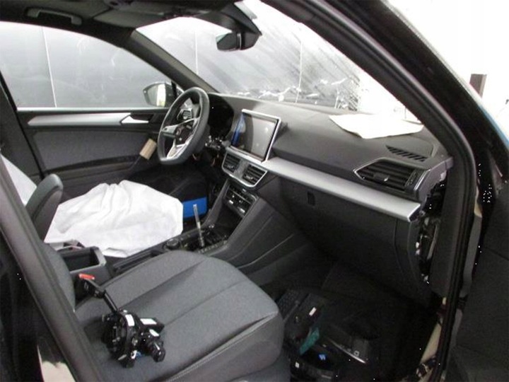 фото №9, Seat tarraco бардачок консолі пасажира 5nb857101a 5nb857097e колір 82v- чорний