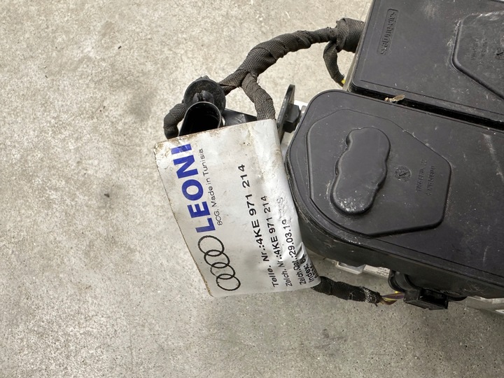 фото №7, Блок клапанов кондиционера q8 e-tron 4m0816702a оригинал 4szt.