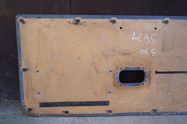 фото №7, Toyota land cruiser 90 95 боковина оббивка кришки багажника 96-02r