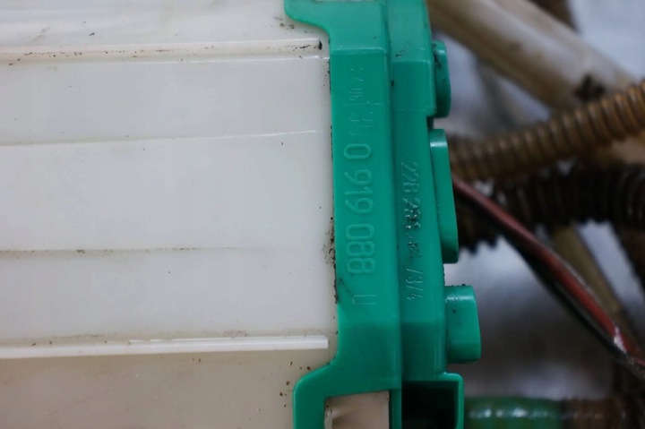 фото №7, Насос датчик пального поплавок audi a8 d3 4.2 tdi