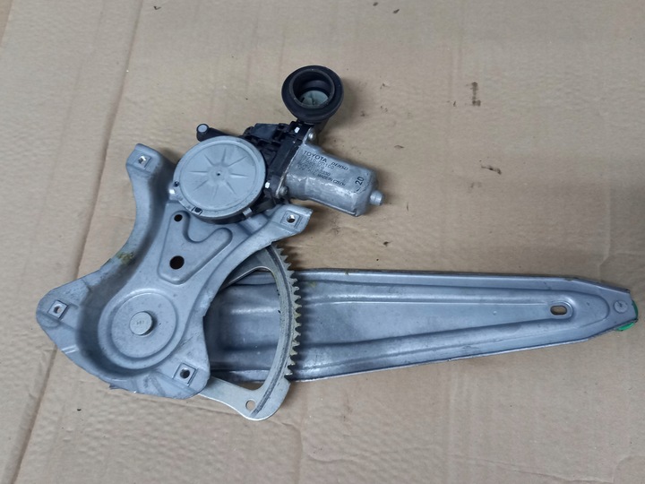 фото №1, Auris механизм стёкла левый зад