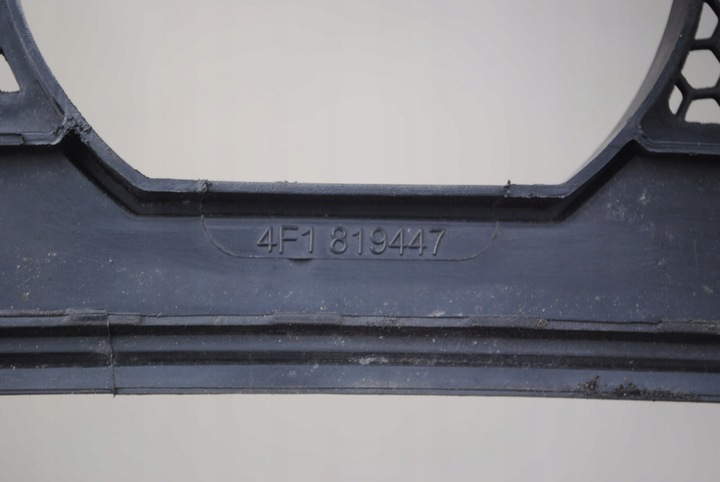 фото №6, Панель під лобовим склом 4f1819447 європа audi a6 c6