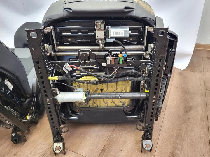 фото №10, Сидіння диван volvo xc60 2.0 d3 2010r.