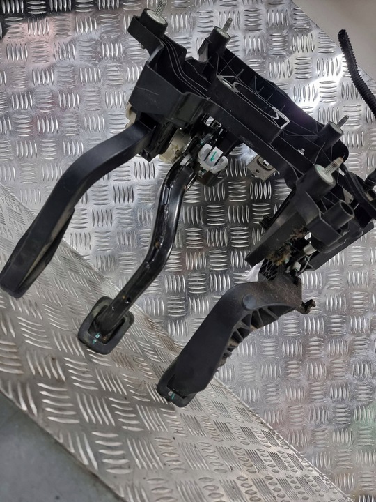 фото №7, Педалі комплектні opel mokka 1.4t eu 95131410