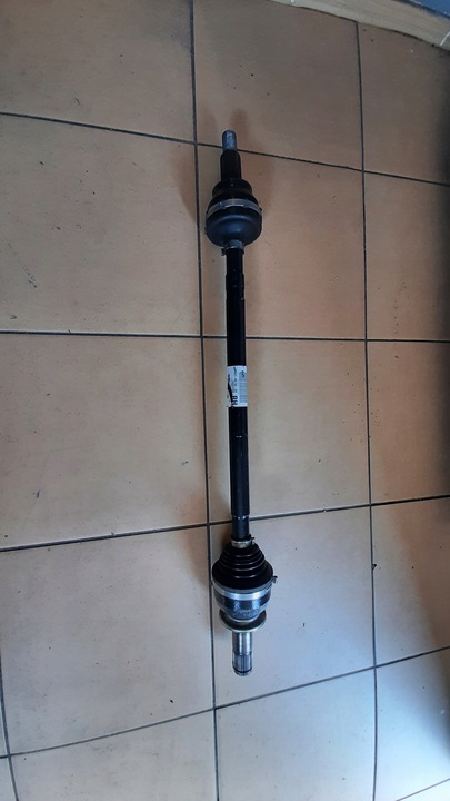 фото №1, Jaguar f-pace x761 піввісь правий зад