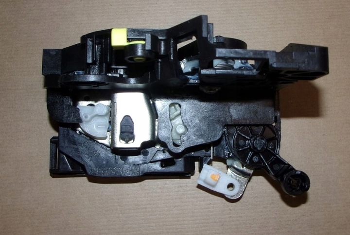 фото №2, Замок дверь d logan ii 14 перед правые