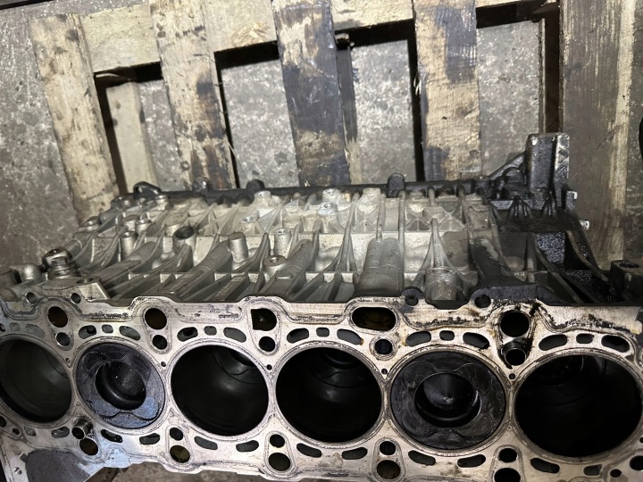 фото №11, Блок  двигуна низ вал поршні bmw e60 рестайлінг 3.0d m57 306d3 235km