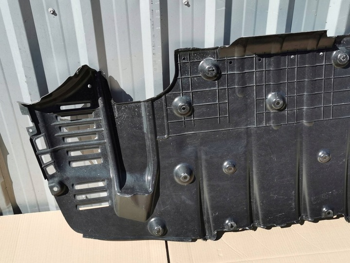 фото №7, Mercedes c-klasa w206 63 amg плита захист задня шасі зад a2066906404