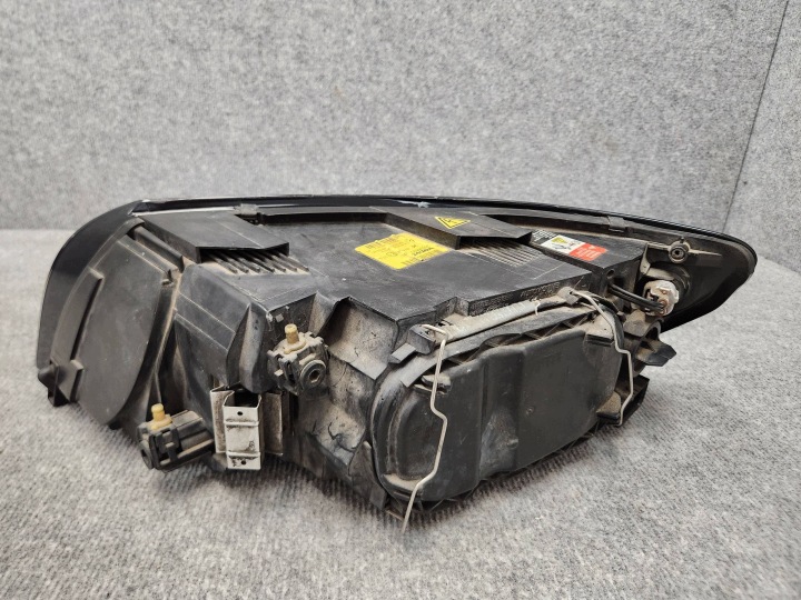 фото №11, Фари лампи передні комплект volvo s40 v50 bi-xenon 30698889 30698890