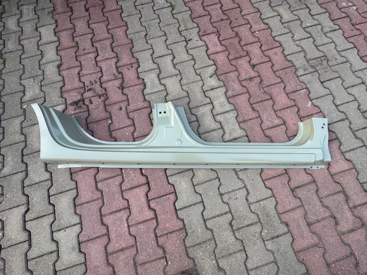 фото №2, Порог порог обшивка правая swift v mk viii 6411153r01