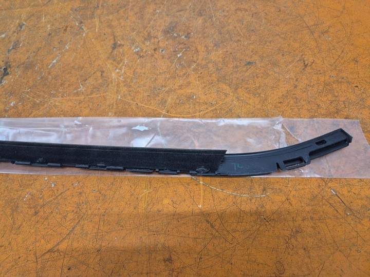 фото №6, Renault captur ii 19- планка накладка дверь зад правая 828206542r