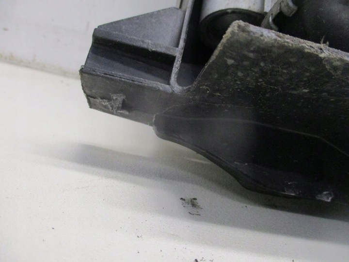 фото №9, Радіаторів води інтеркулер peugeot 3008 1.6 hdi