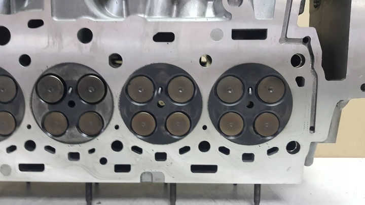 фото №7, Головка вали kpl 7810465 bmw f20 f30 x3 f25 x5 f15 f10 2.5d 2.0d n47d20d