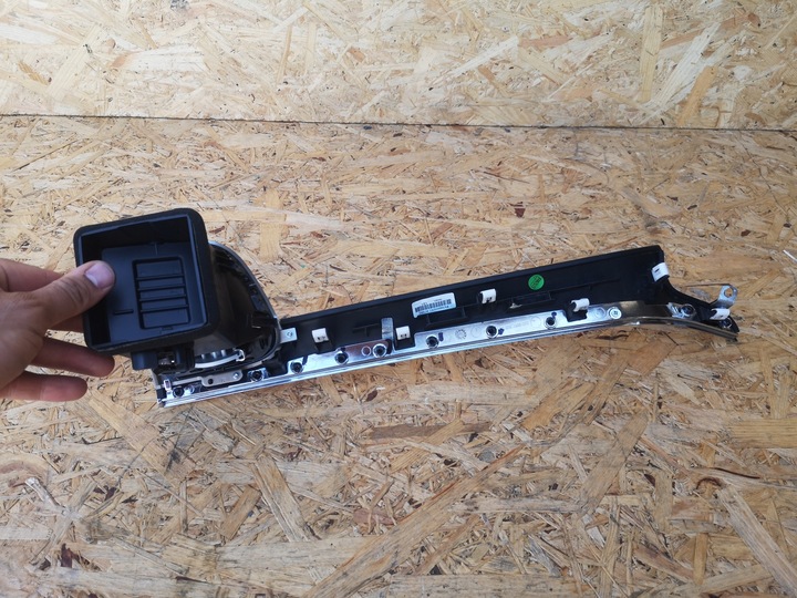 фото №6, Jeep grand cherokee wk2 dekor панели решётка воздуховод правая