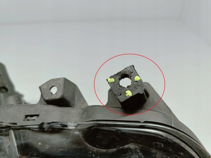 фото №15, Toyota auris ii e18 рестайлінг 15- права фара перед лінза+ led eu 8110-02k30