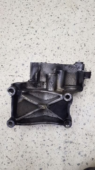 фото №2, Лапи основание генератора hyundai matrix 1.5 crdi