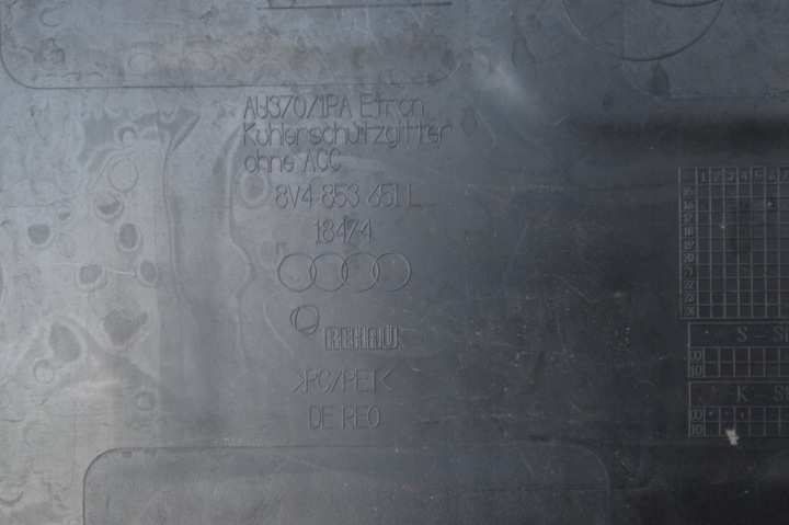 фото №9, Решітка радіатор 8v4853651l audi a3 e-tron решітка решітка радіатора хром