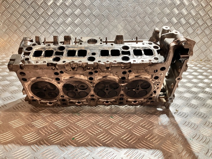 фото №8, Головка кришка клапанів mercedes gla x156 2.2 cdi 651930