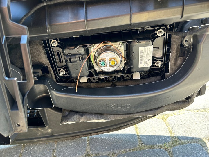 фото №15, Mercedes cla 118 панель консоль подушка безопасности ремни оригинал.