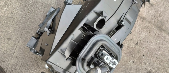 фото №5, Отопитель подача воздуха mercedes a класс w177 a2478300000 европа