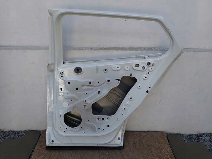 фото №8, Дверь правые задние правые зад peugeot 2008 2 ii ud