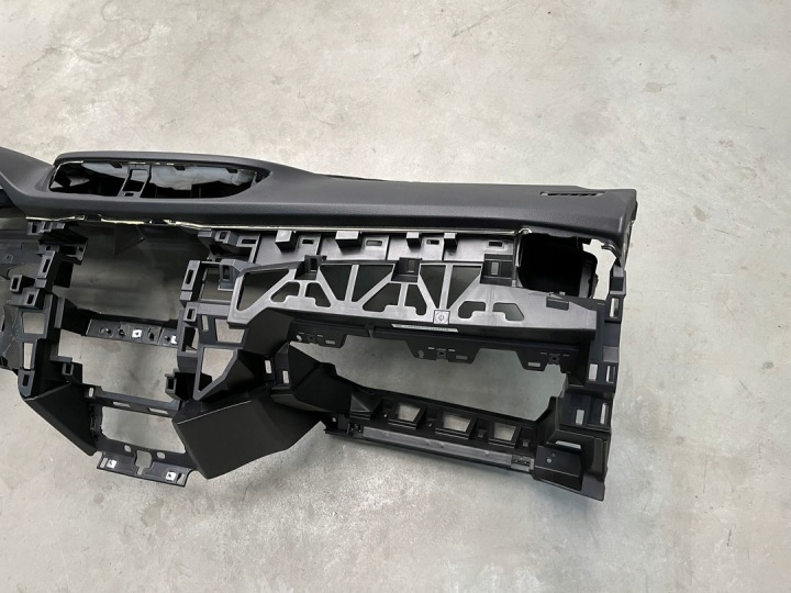 фото №8, Nissan x-trail t32 рестайлінг консоль торпедо капот 682004cc0a