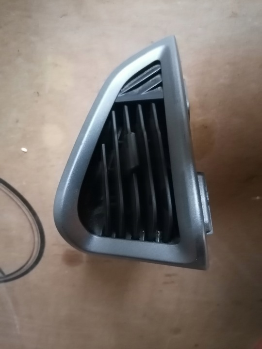 фото №1, Ford transit custom решётка воздуховод правая великопольское воеводство