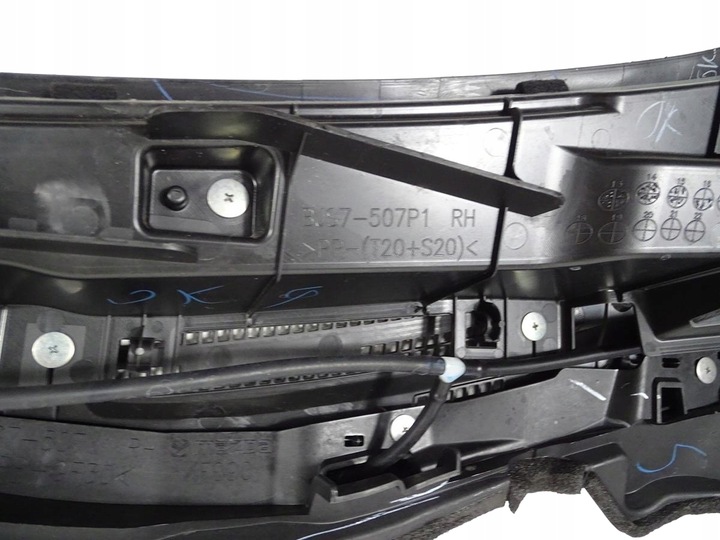 фото №10, Панель під лобовим склом пластиковий mazda 3 bm bn 2013-2019 європа - комплект