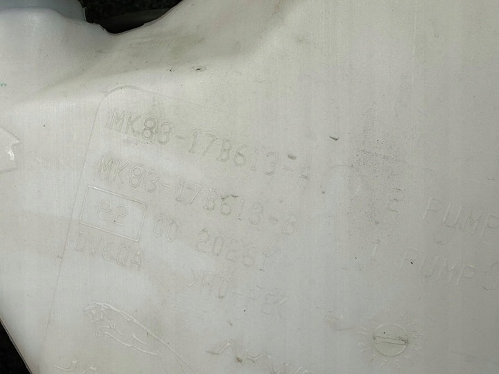 фото №7, Jaguar f-pace x761 бак склоомивача скла mk83-17b613-a