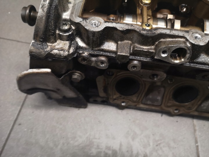 фото №7, Головка правая комплектная audi a6 c6 3.2 06e103374b