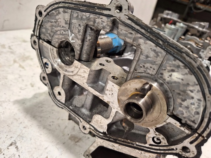 фото №16, Головка двигуна l-ja19l renault laguna iii 3.5 v4y713