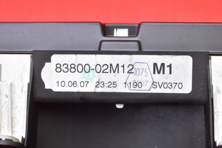 фото №8, Панель приборов eu 83800-02m12 toyota auris 1 i 1.4 d-4d 90 km 06-09