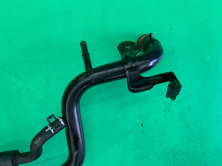 фото №8, Труба резиновая накладка шланг шланг магистраль воды 038121071s audi a4 b7 2.0 tdi 04-08a