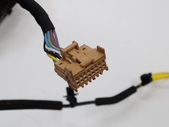 фото №12, Гнездо трубка  port зарядки жгут kabel1ea915651c skoda enyaq iv 23r