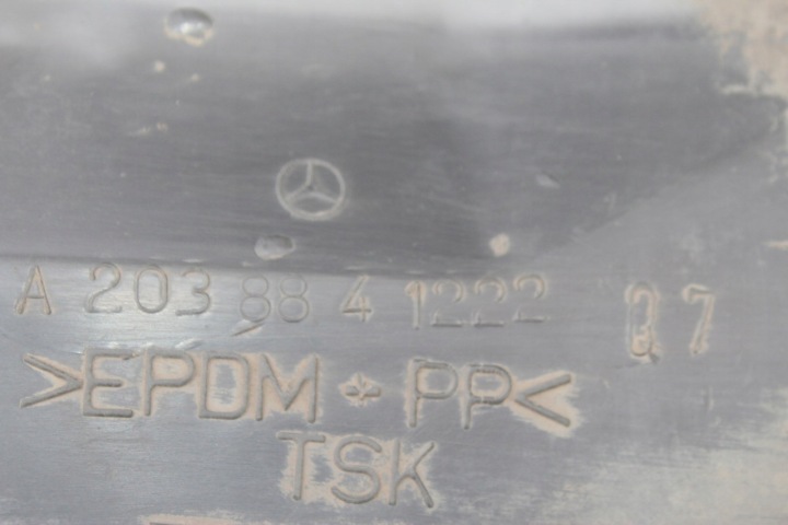 фото №6, Підкрилок праве перед запчастина задня mercedes w203