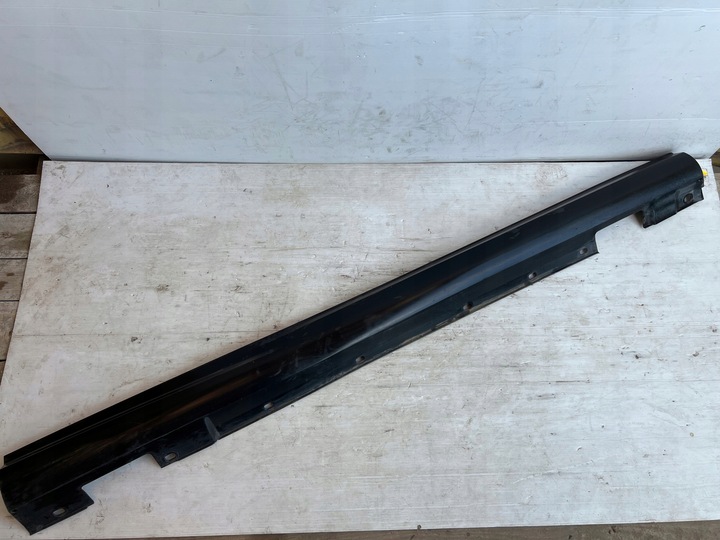 фото №1, Планка пороговая правая mercedes w204 amg a2046981454